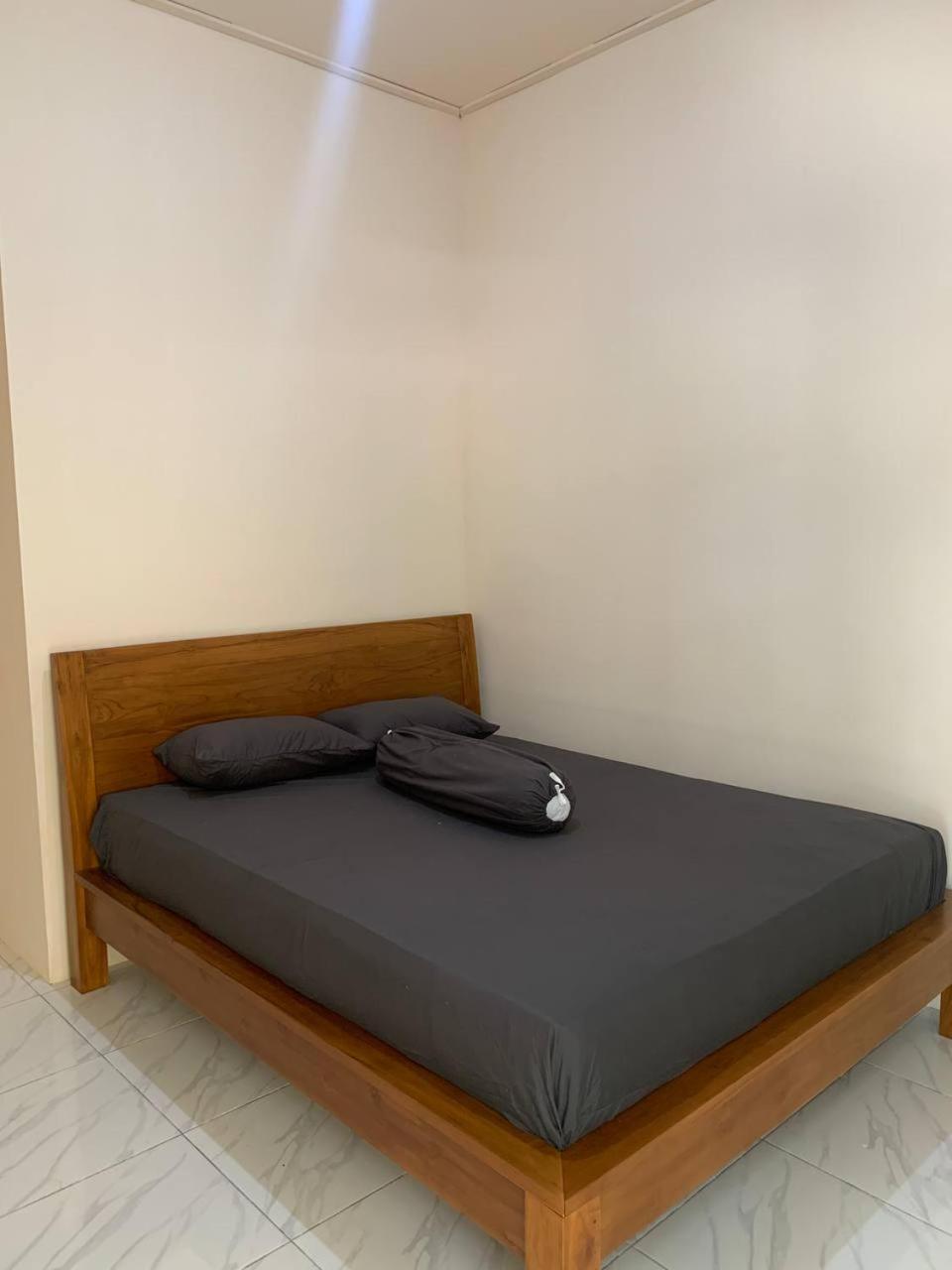 Dikky Guest House Near Bangsal And Sira Pemenang Екстериор снимка
