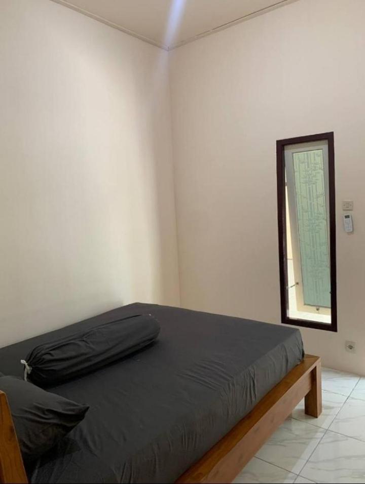 Dikky Guest House Near Bangsal And Sira Pemenang Екстериор снимка